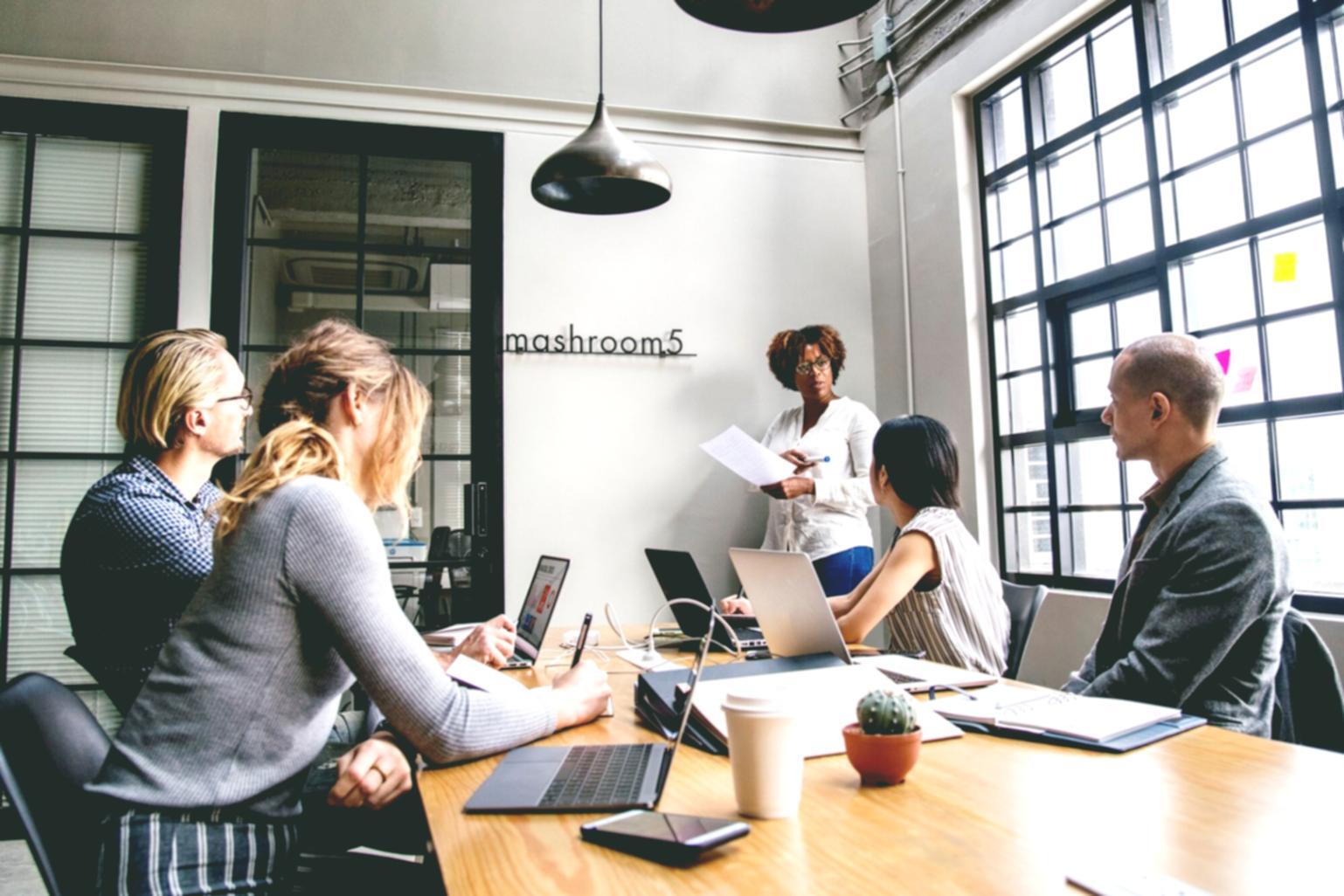 Espace de travail professionnel pour l'analyse financière